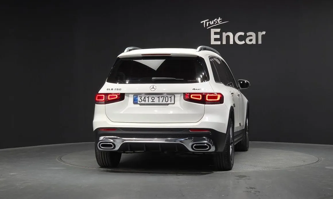 Mercedes-Benz GLB-Class — фото 6