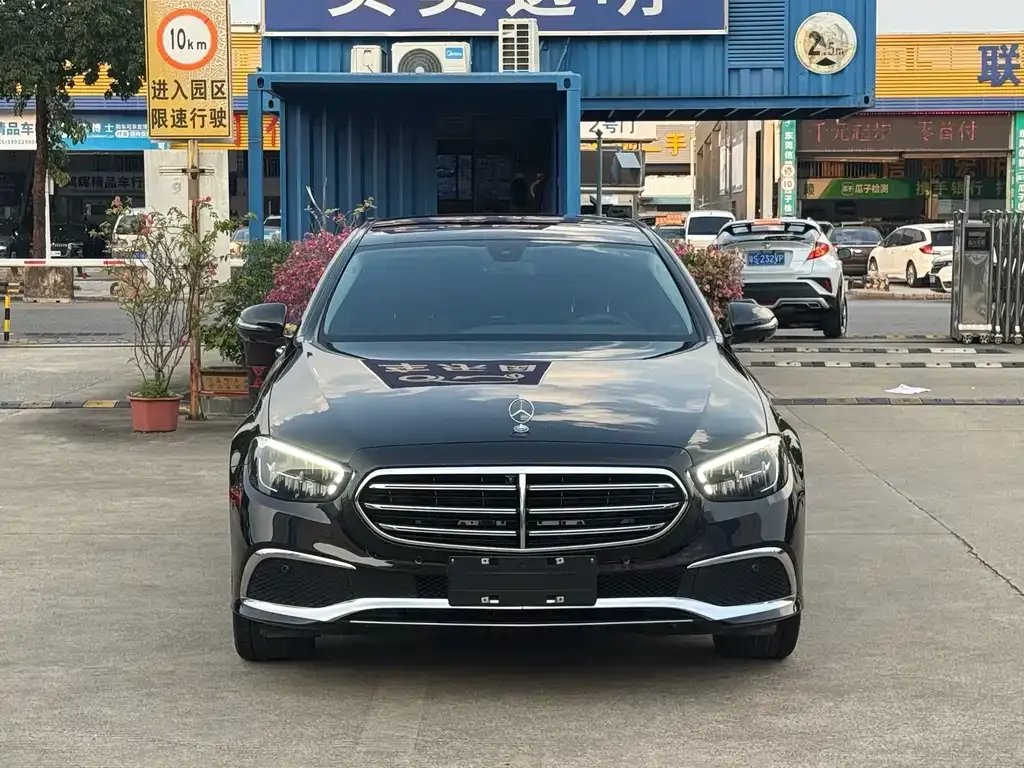 Mercedes-Benz E-Class — фото 10