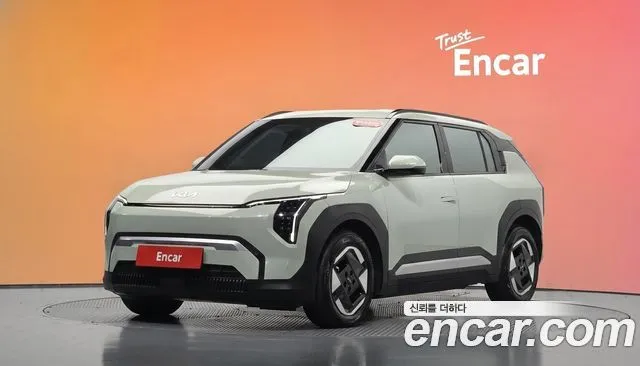 Kia EV3 — фото 1