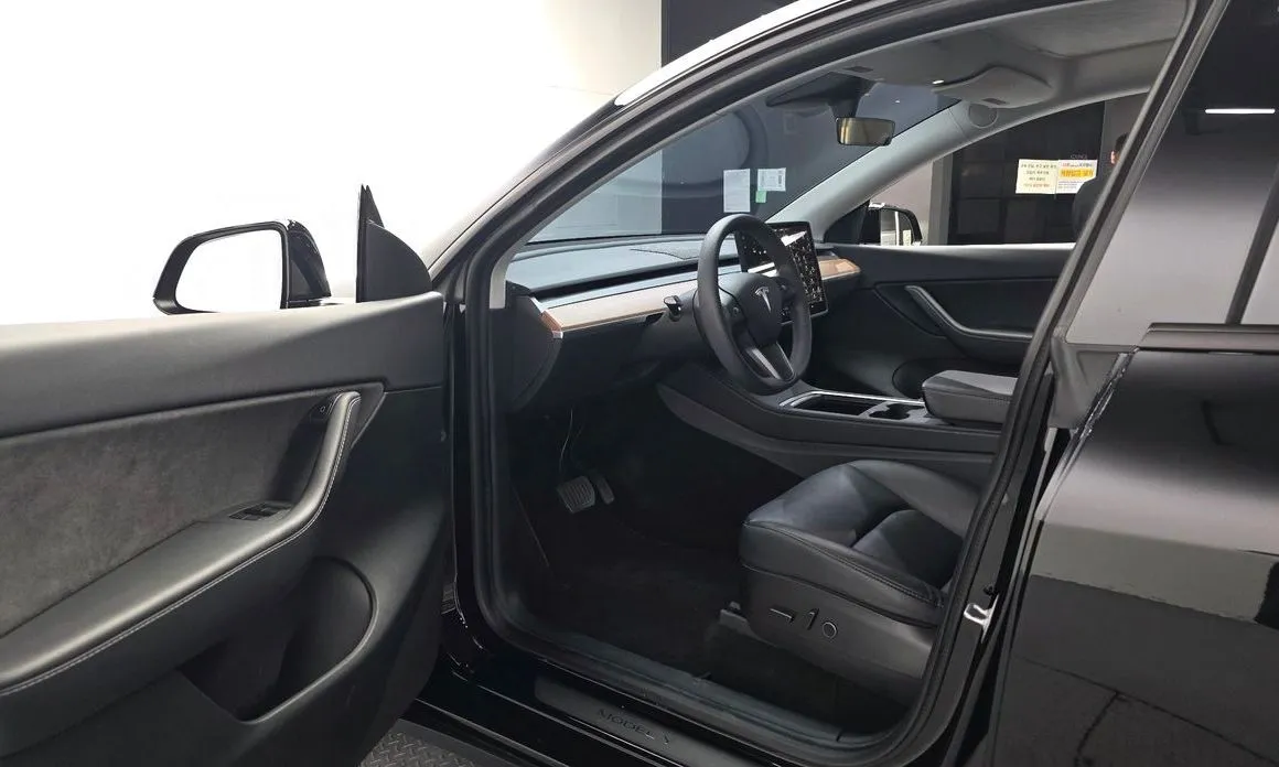 Tesla Model Y — фото 3
