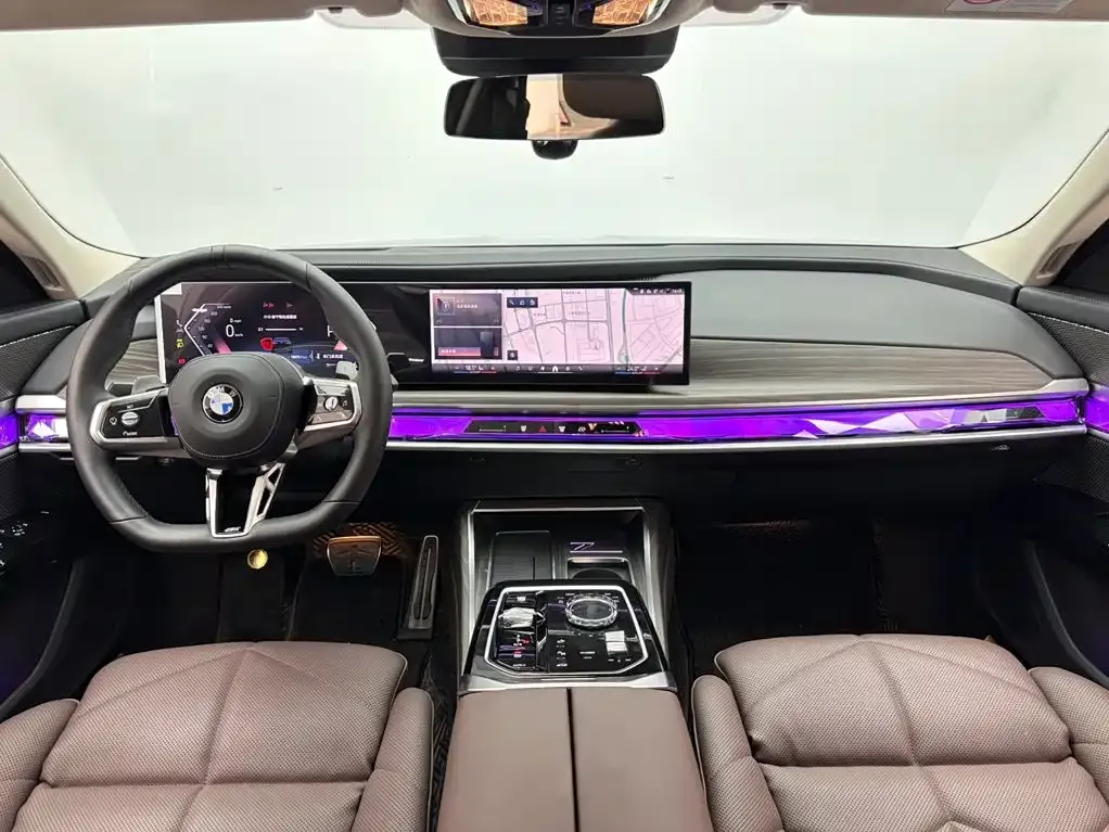 BMW 7 Series — фото 8