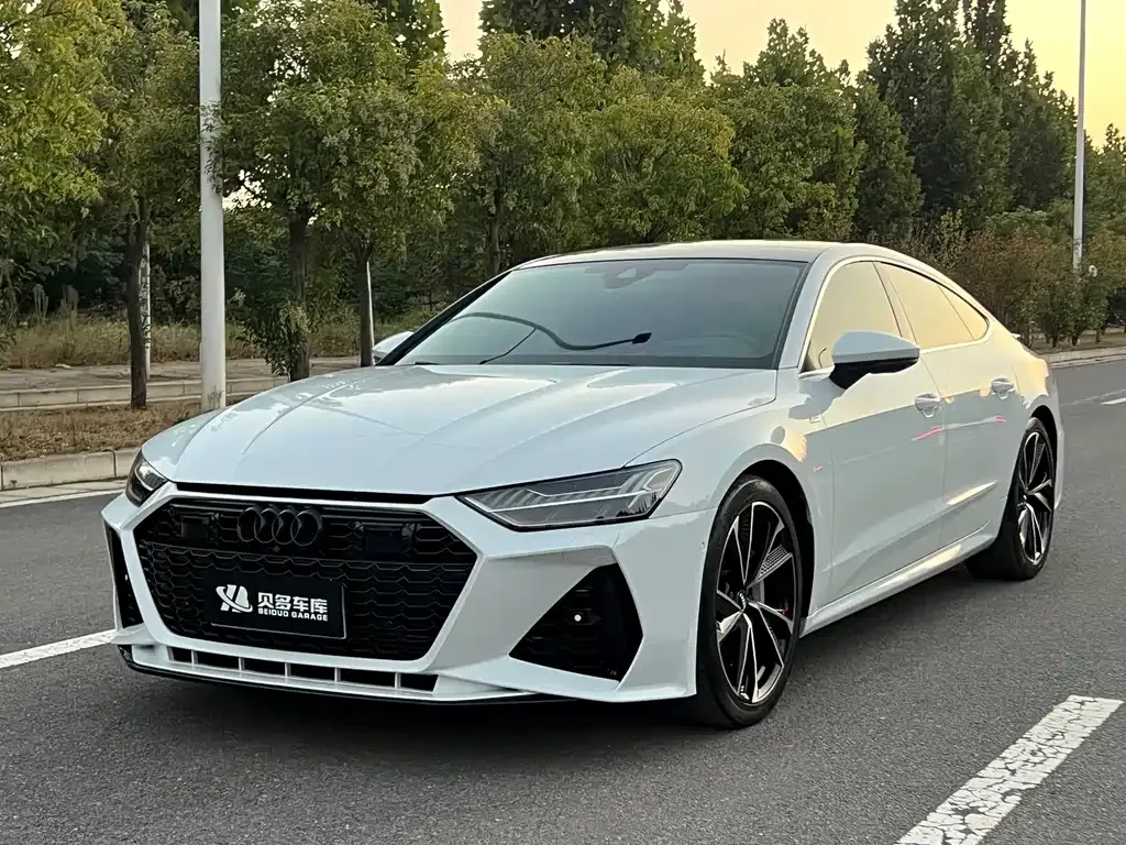 Audi A7 — фото 1