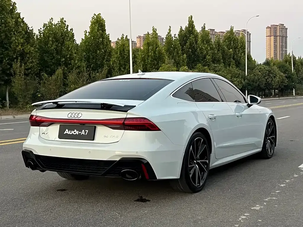 Audi A7 — фото 6
