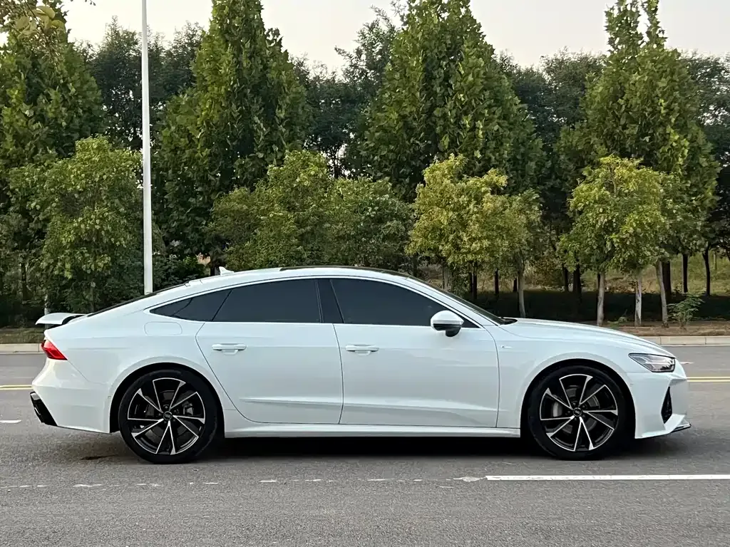 Audi A7 — фото 5
