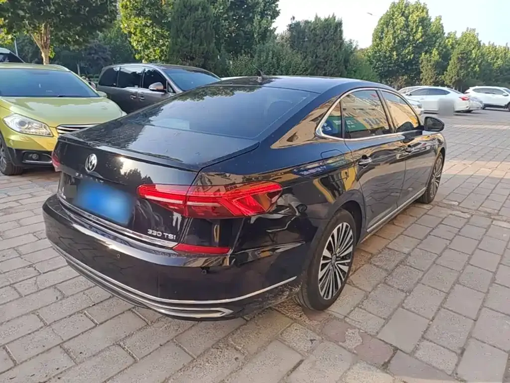 Volkswagen Passat — фото 10