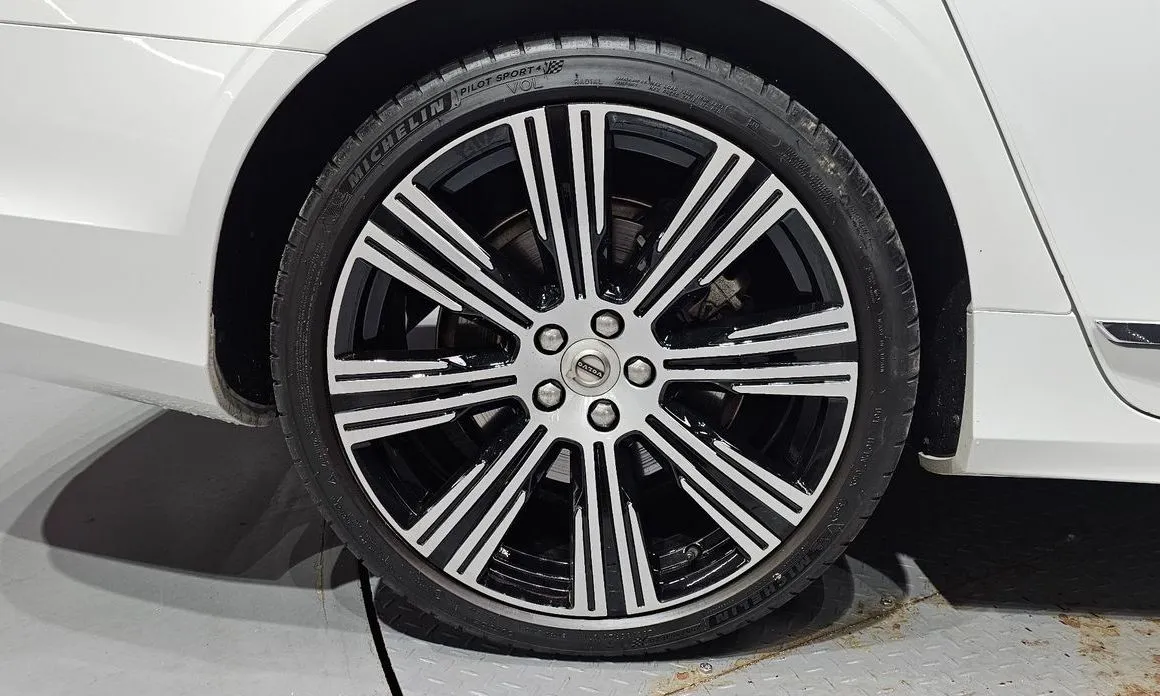 Volvo S90 — фото 10