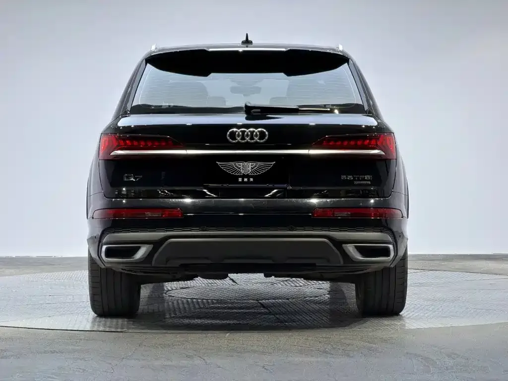 Audi Q7 — фото 9