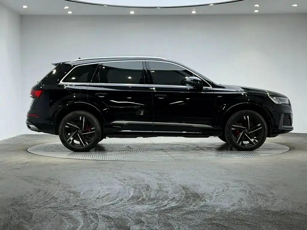 Audi Q7 — фото 3