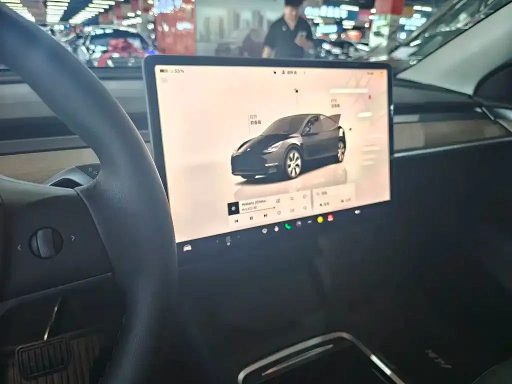 Tesla Model Y — фото 7