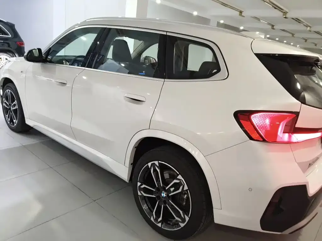 BMW X1 — фото 7