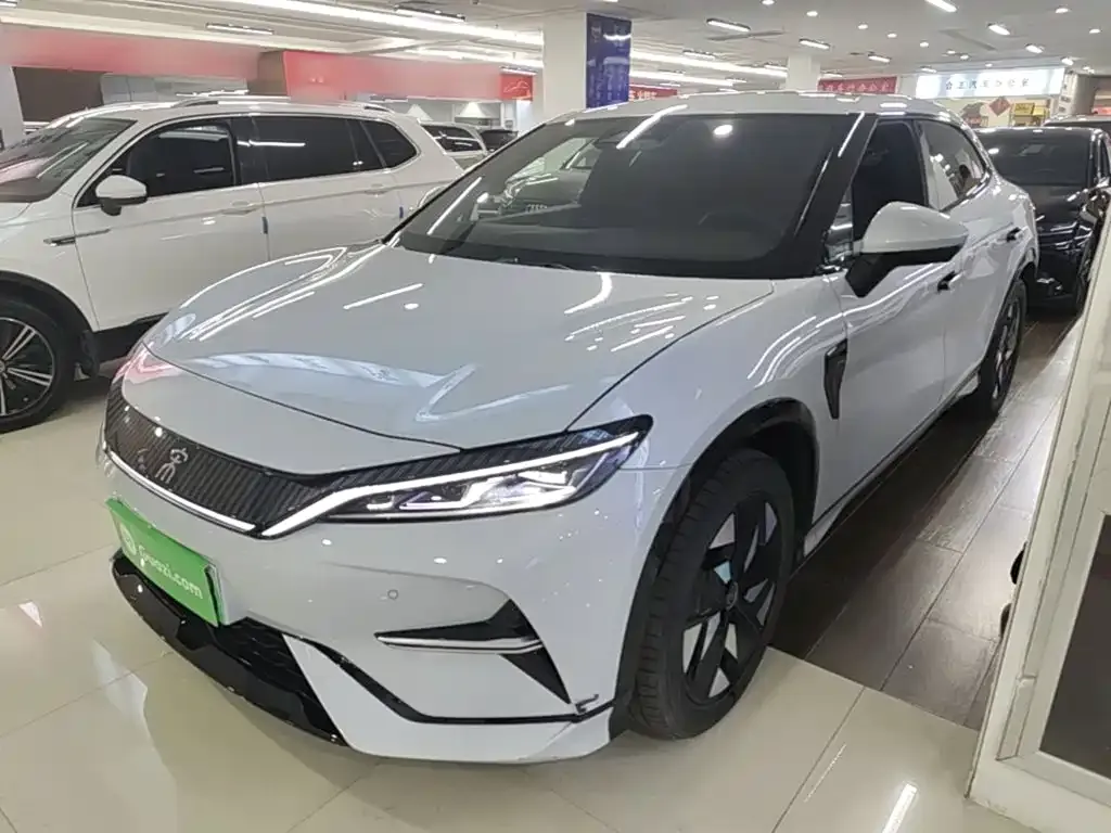 BYD L EV — фото 1