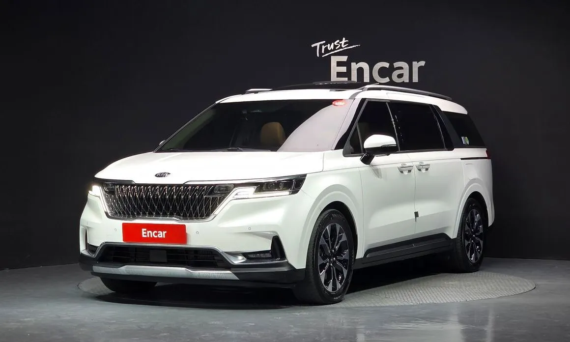 Kia Carnival — фото 1