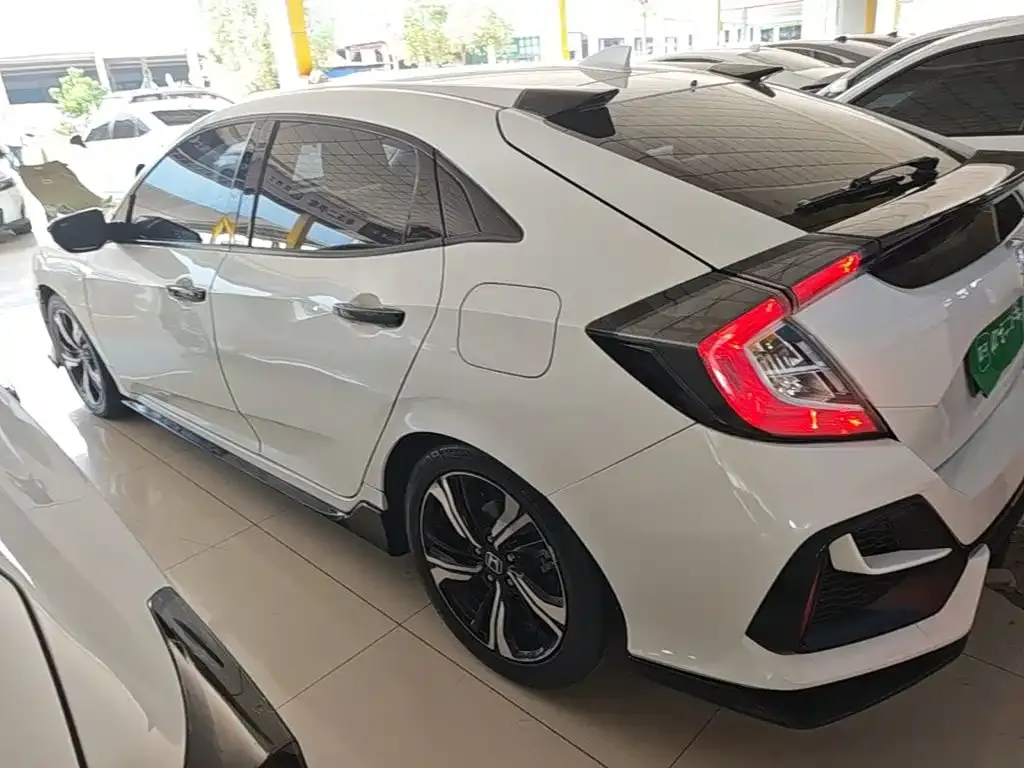 Honda Civic — фото 10