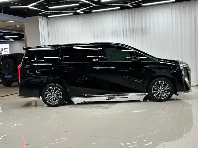 GAC Motor Trumpchi M8 — фото 2