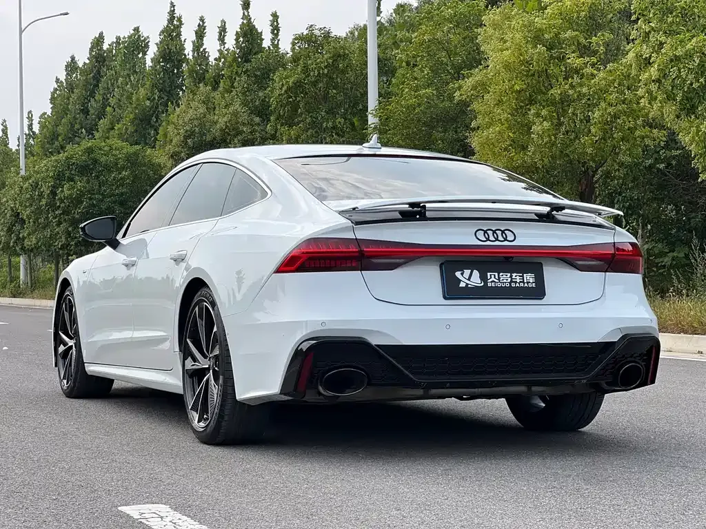 Audi A7 — фото 7