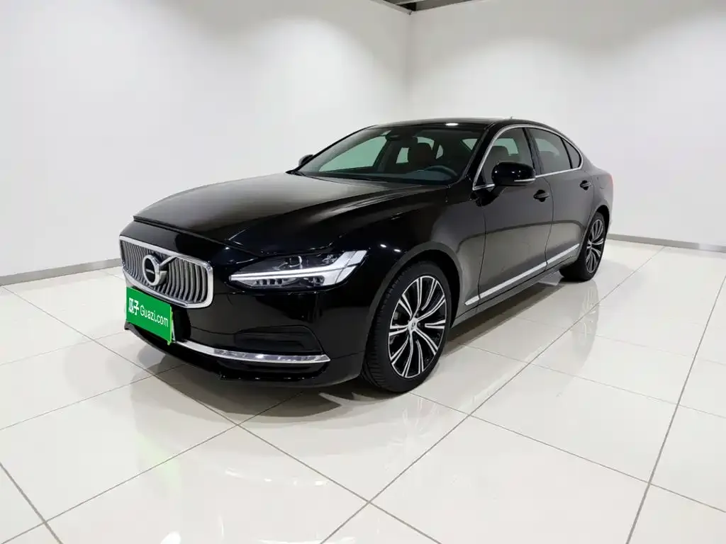 Volvo S90 — фото 1