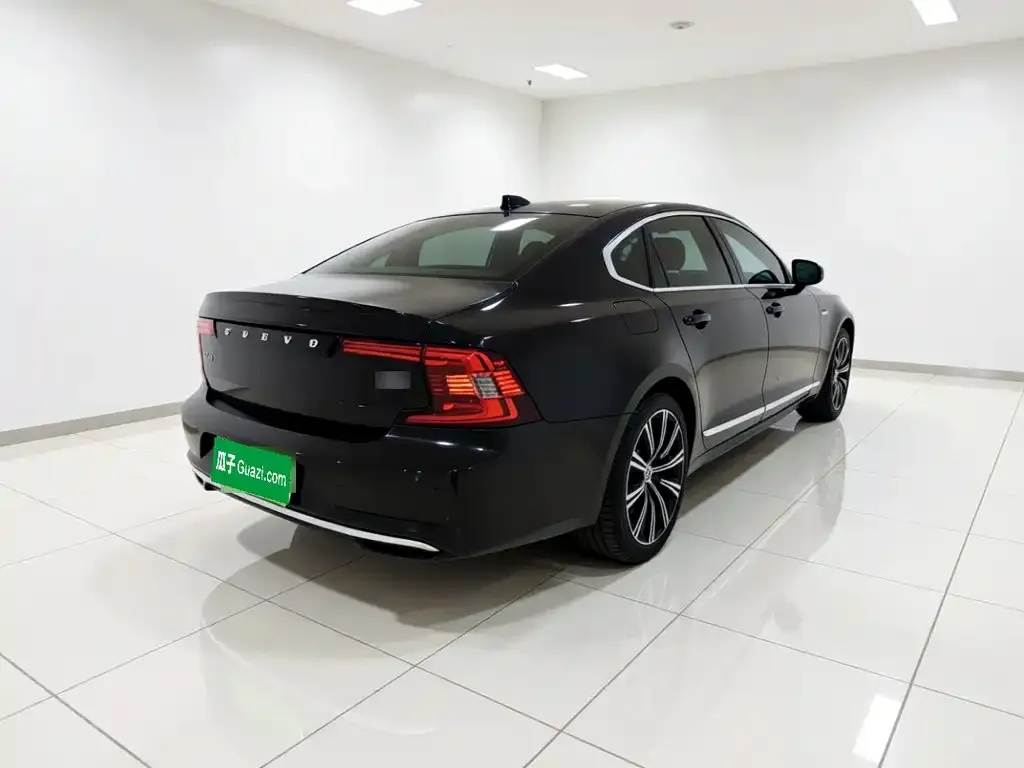 Volvo S90 — фото 9