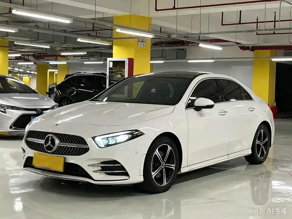 Mercedes-Benz A-Class — фото 1