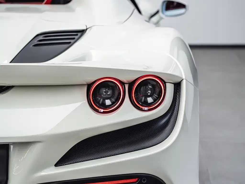 Ferrari F8 — фото 2