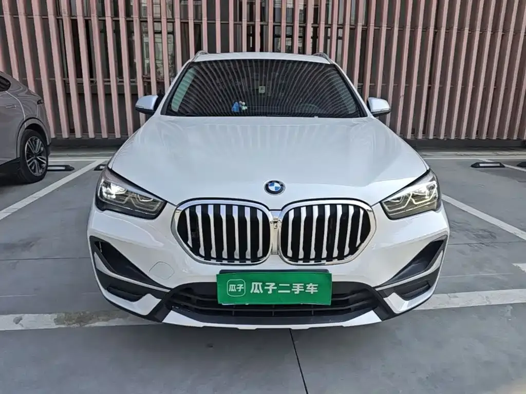 BMW X1 — фото 10