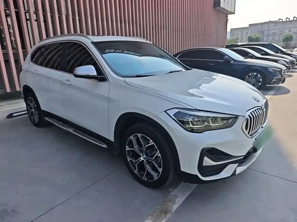 BMW X1 — фото 8