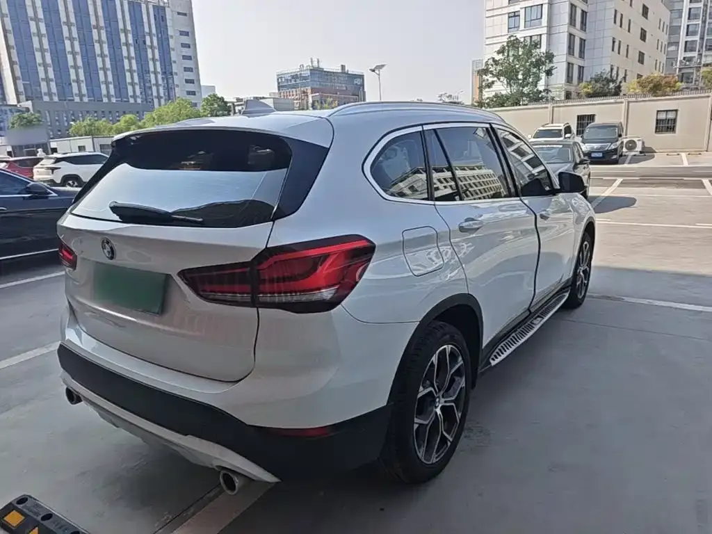 BMW X1 — фото 9