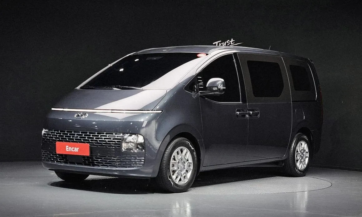 Hyundai Staria — фото 1
