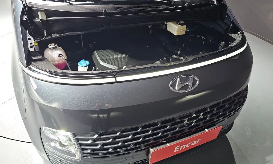 Hyundai Staria — фото 2