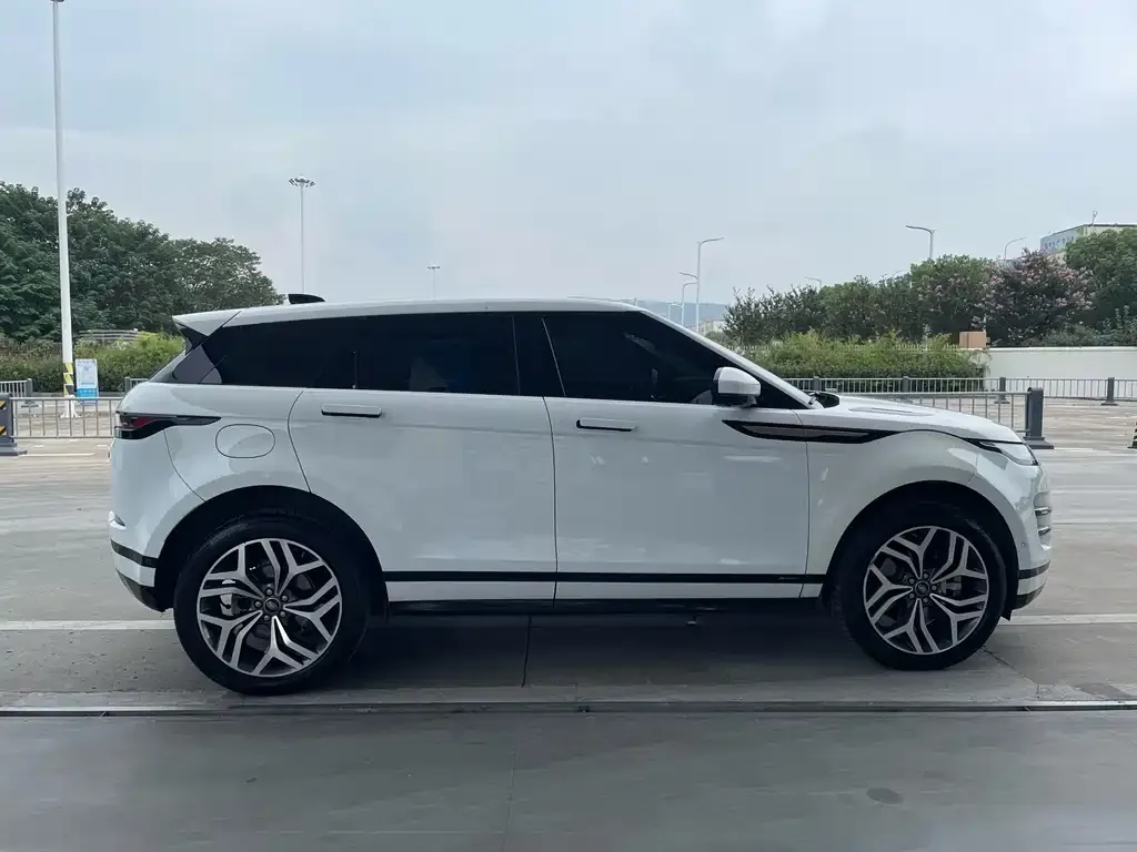 Land Rover Evoque — фото 8