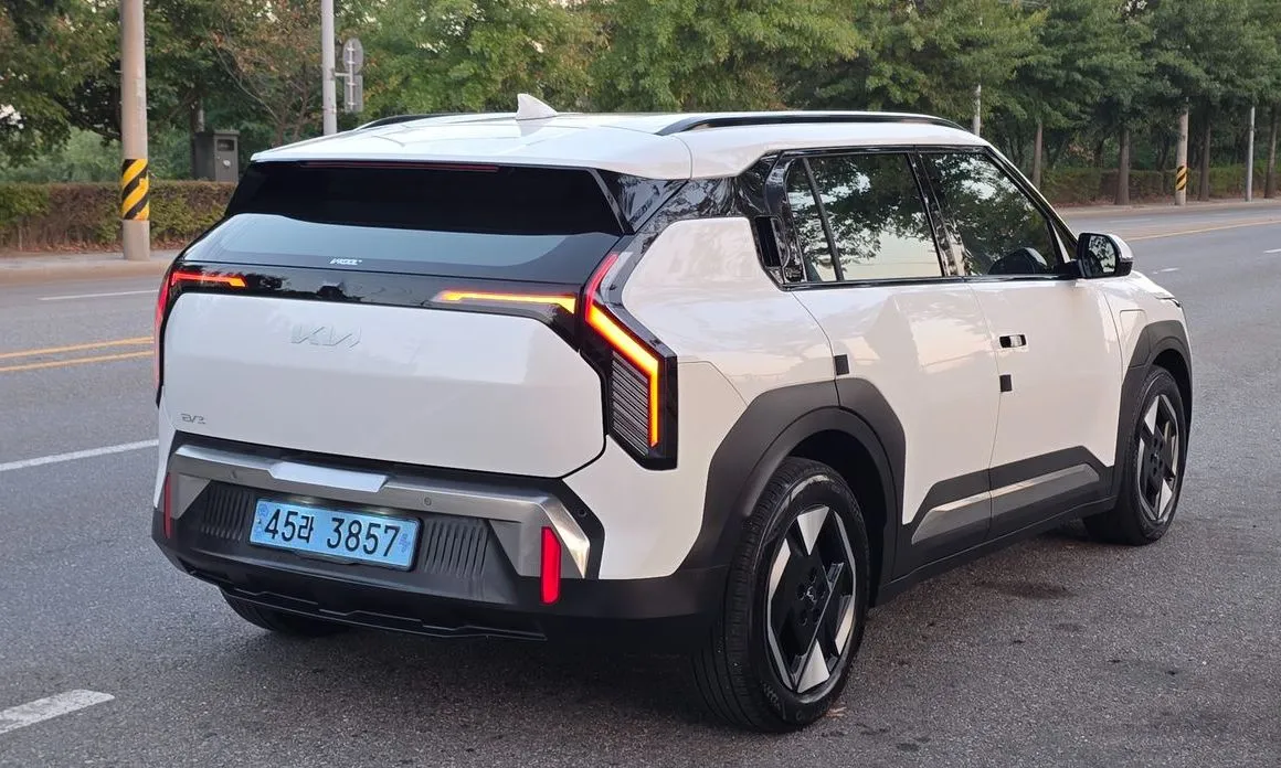 Kia EV3 — фото 8