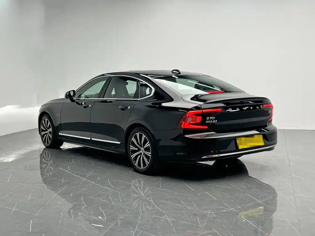 Volvo S90 — фото 7