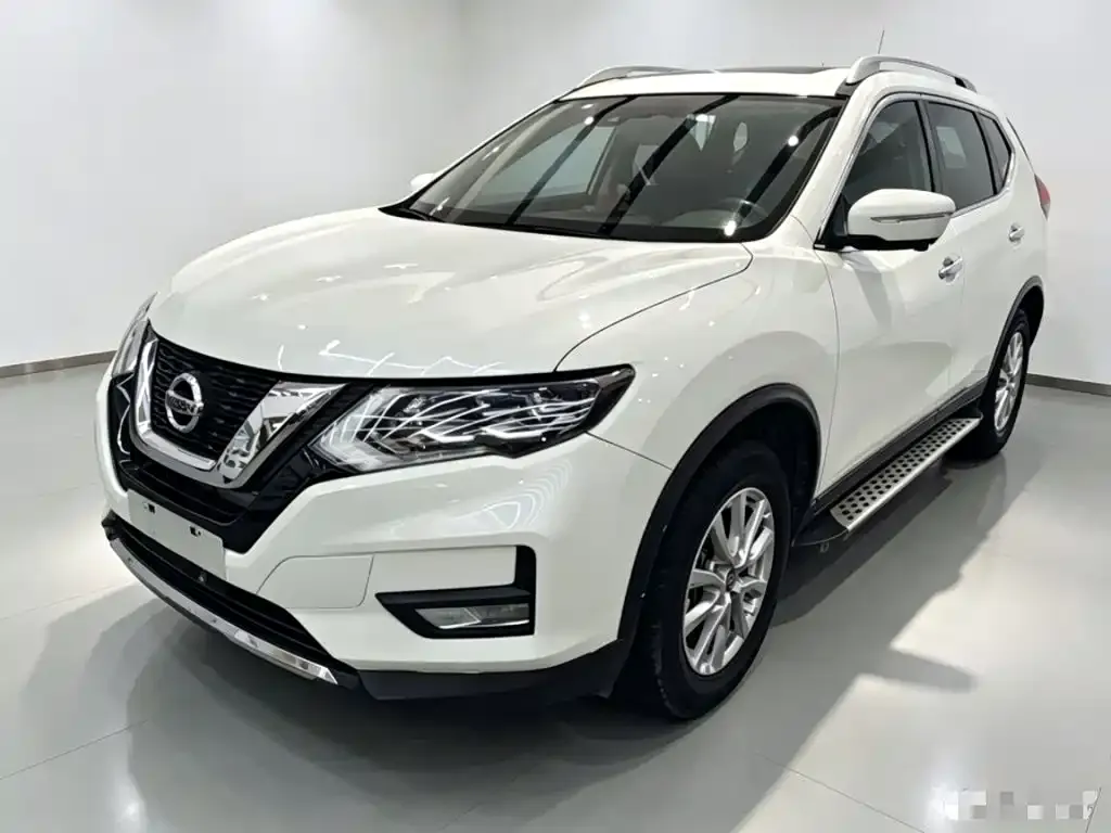 Nissan X-Trail — фото 1