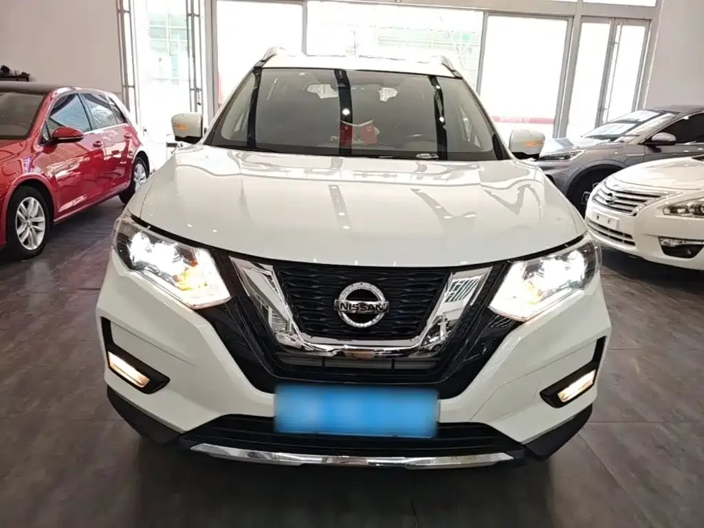 Nissan X-Trail — фото 5
