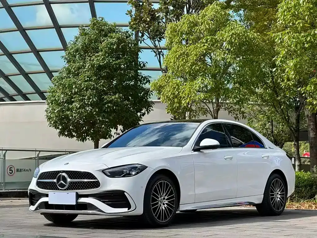 Mercedes-Benz C-Class — фото 1