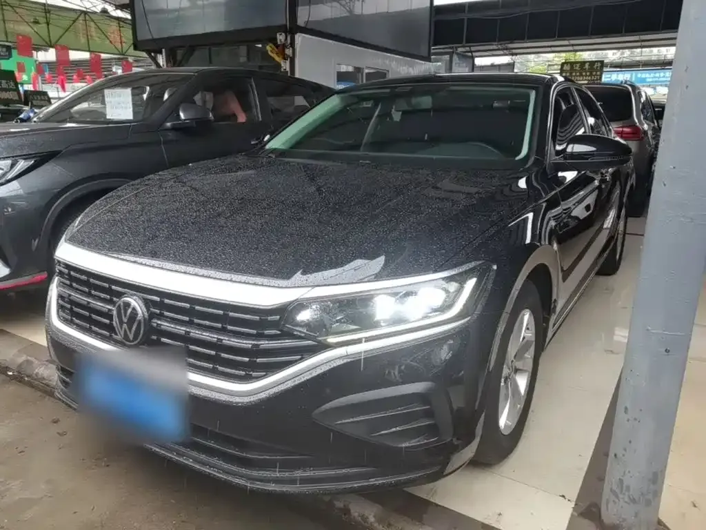 Volkswagen Passat — фото 1