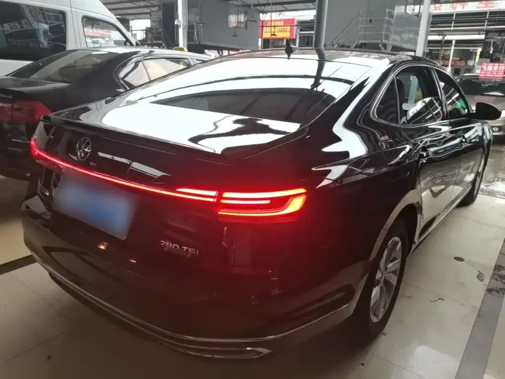 Volkswagen Passat — фото 4