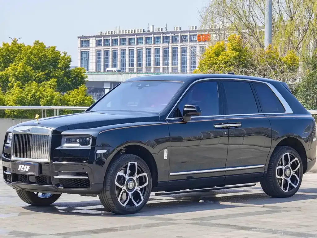 Rolls-Royce Cullinan — фото 1