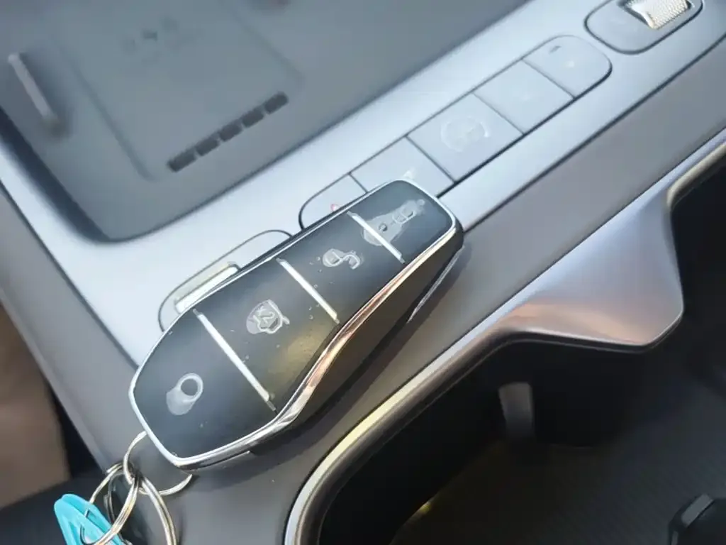 BYD Seal 07 DM-i — фото 4