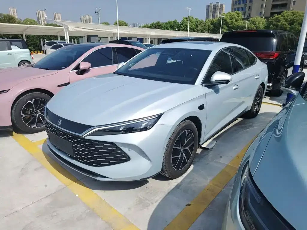 BYD Qin L — фото 10