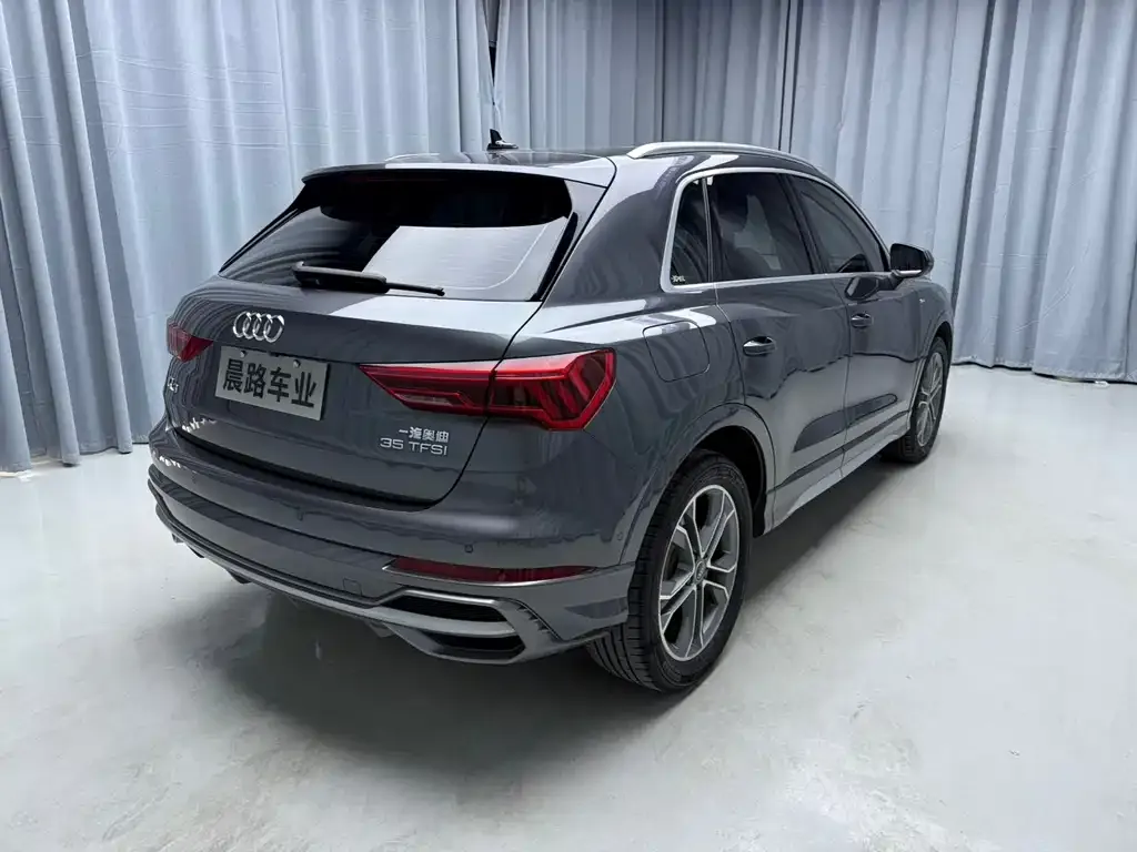 Audi Q3 — фото 10