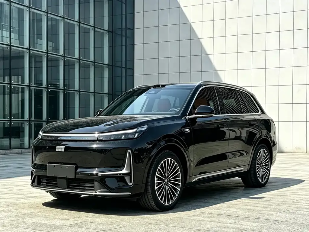Geely Galaxy M9 — фото 1