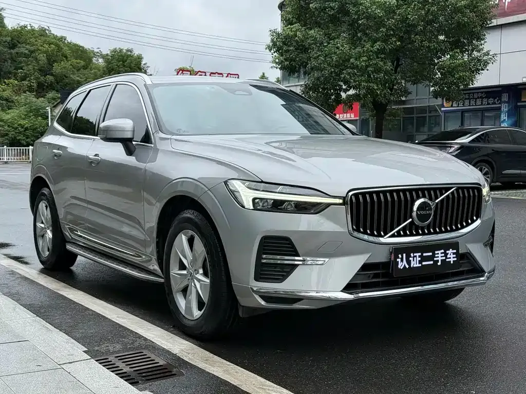Volvo XC60 — фото 7