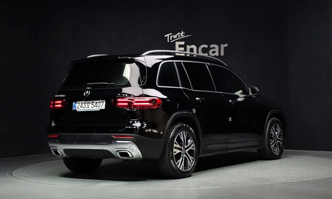 Mercedes-Benz GLB-Class — фото 7