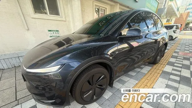 Tesla Model Y — фото 4
