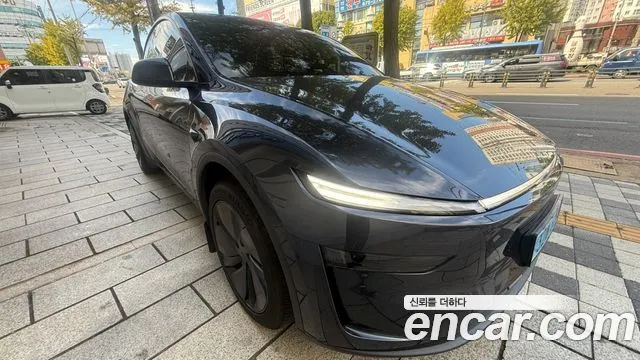 Tesla Model Y — фото 7