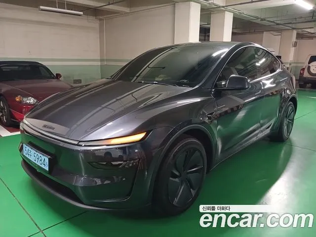 Tesla Model Y — фото 9