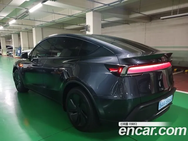 Tesla Model Y — фото 2