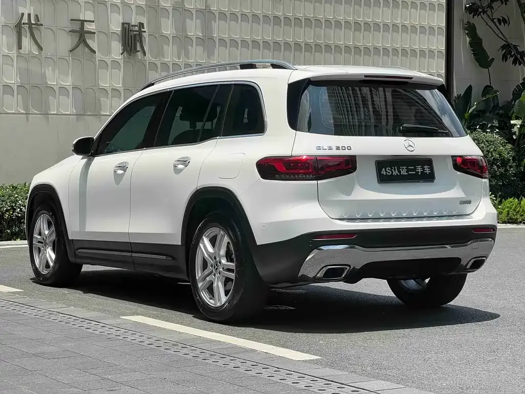 Mercedes-Benz GLB — фото 10