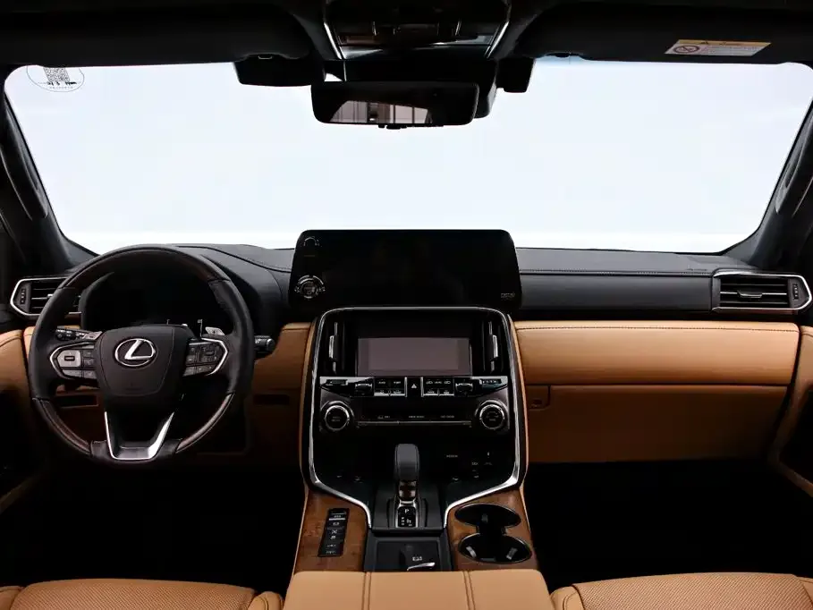 Lexus LX — фото 9