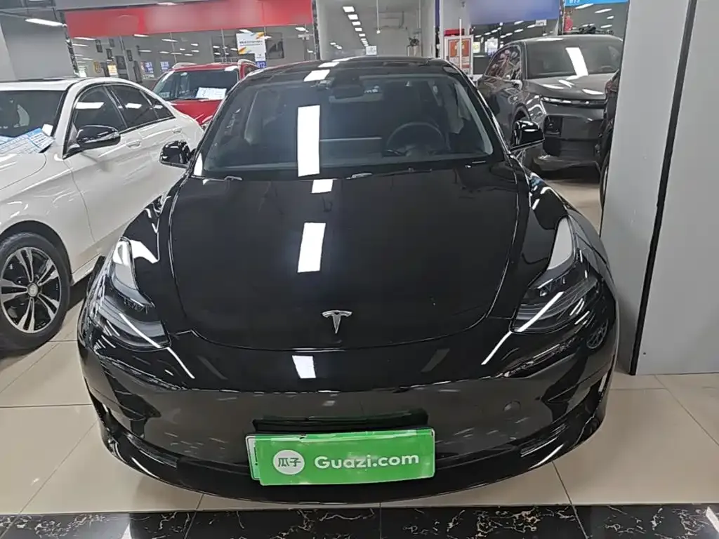 Tesla Model 3 — фото 7
